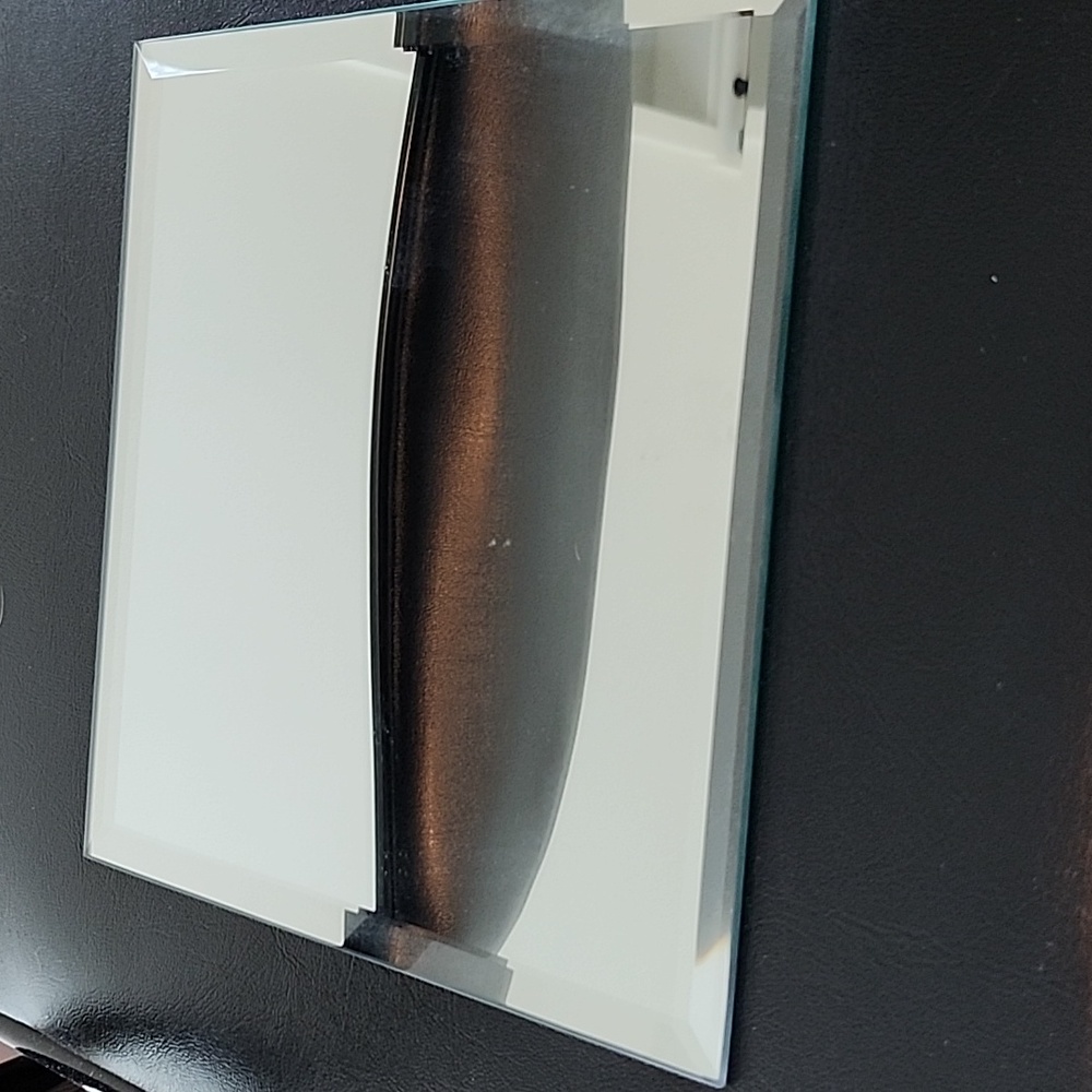 Square Mirror 🪞 - Picture 2 of 3